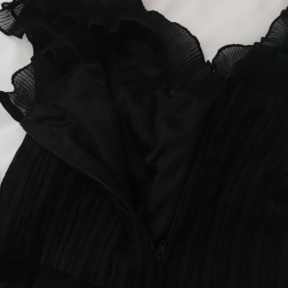COPY - ♥️BRAND NEW BLACK RUFFLE CROP TOP♥️ - Picture 2 of 4